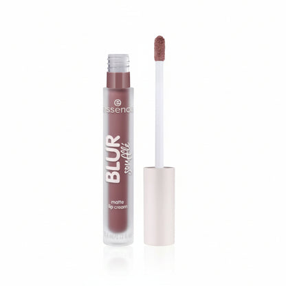 Essence BLUR Soufflé Matte Lip Cream
